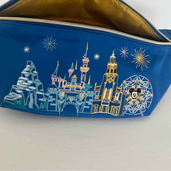 Disneyland Icons Belt Sling bag NWT blue - Picture 6 of 6
